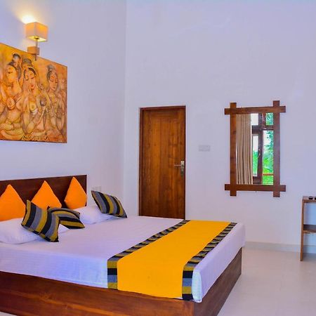 אנוראדפורה Amuththa Resort מראה חיצוני תמונה