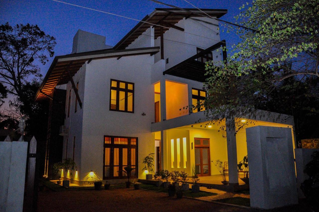 אנוראדפורה Amuththa Resort מראה חיצוני תמונה